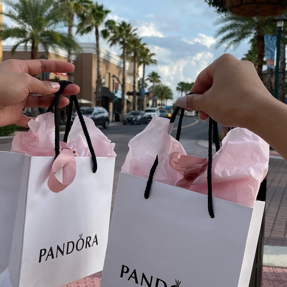 Meet your Posher, Maicah - Picture 9 of 9